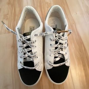 Vintage Havana shoes- new w/tag. Size 6 never worn